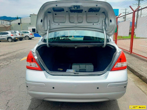 Nissan Tiida 1.800
