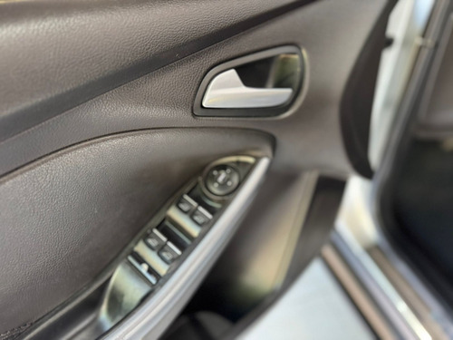 Ford Focus 2.0 Titanium Flex Powershift 5p