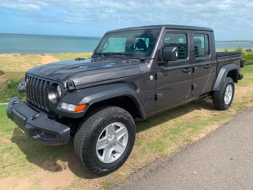 Jeep Gladiator Sport 4x4