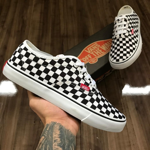 tenis vans cor de pele