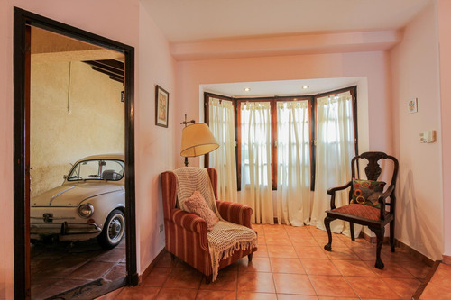 Venta De Casa 5 Ambientes Con Piscina En Haedo Sur