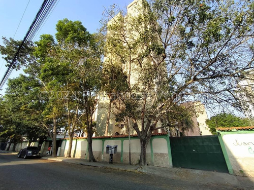 Maira Morales Vip Vende Comodo Apartamento En Este De La Ciudad 