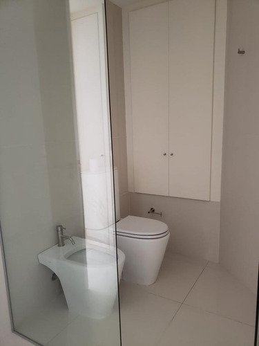 Imagen 22 de 22 de Frente Al Club De Golf, 180m2, 3 Dormitorios, 4 Baños, Servicio Completo, Garaje X2