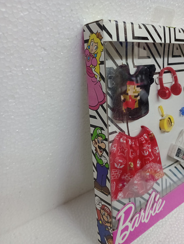 Barbie Moda Ropa Y Accesorios Mario Bros (Usado)