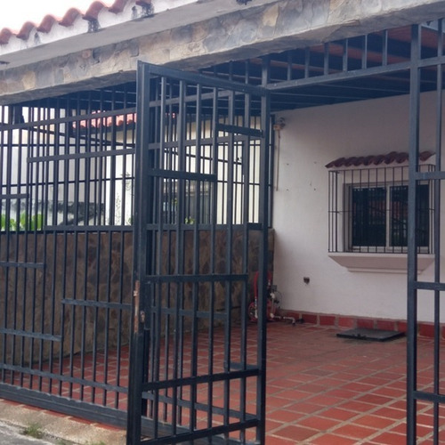 Townhouse Naguanagua Quintas Del Norte Atth-221 A.b 