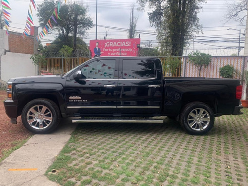 Imagen 3 de 12 de Chevrolet Cheyenne High Country 2015