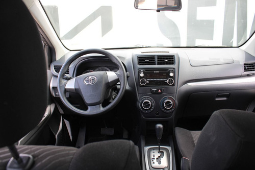 Imagen 2 de 11 de Toyota Avanza 2018 1.5 Le At