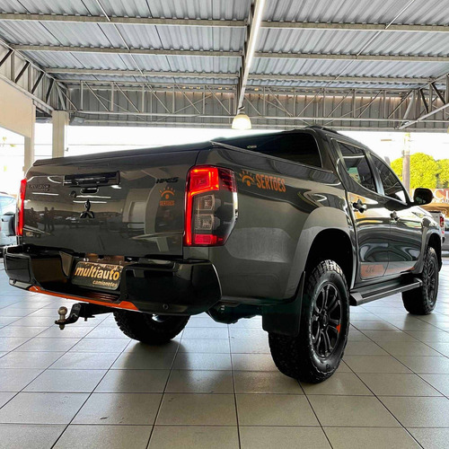 Imagem 6 de 9 de Mitsubishi L200 Triton 2.4 16v Turbo Diesel Sport Hpe-s Cd