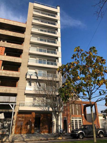 Departamento En Venta - 2 Dormitorios 1 Baño - Cochera - 85mts2 - La Plata