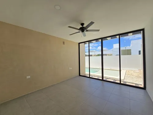 ¡una Planta! Casa En Venta En Zona Country Al Norte De Mérida