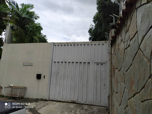 Casa En Venta En Via Al Castaño Zona Norte Maracay Jb