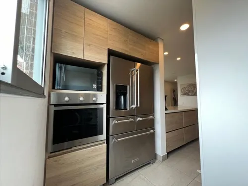 Apartamento En Arriendo Amoblado En El Poblado Milla De Oro