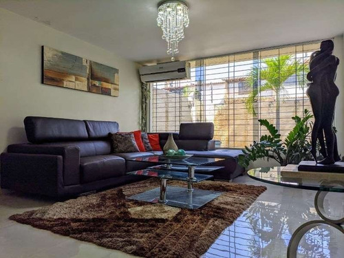 Imagen 18 de 23 de Jorge Febres Vende Town House En Res. Villa Del Bosque Atth-95