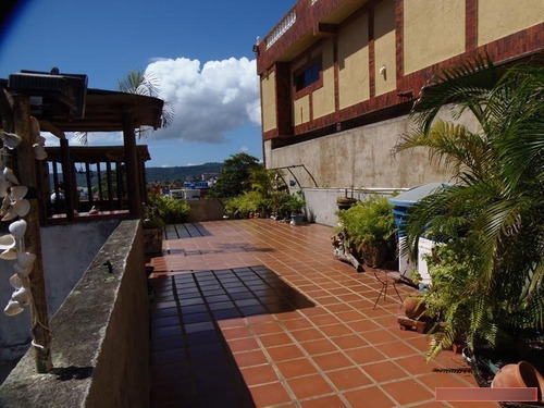 Imagen 3 de 11 de Casa Tipo Posada En Venta En Chichiriviche