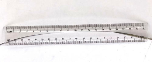 Imagen 2 de 2 de Regla De 20cm Katana Transparente