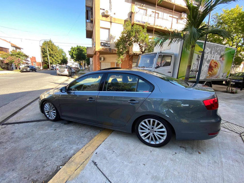 Volkswagen Vento 2.0 T Fsi Sportline 2011