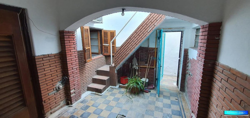 Imagen 1 de 15 de Casa - Pasillo - 2 Dormitorios - Terraza Amplia C/ Parrillero - Alquilada