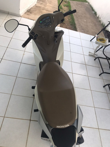 Imagem 2 de 10 de Honda Biz 125