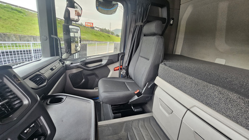 Scania R 450 A6x2 2022/2023