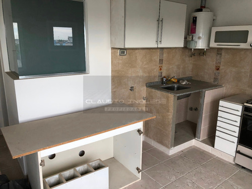 Imagen 6 de 12 de Departamento De 1 Amb Amplio Al Fte Tipo Loft En San Justo