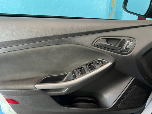 Ford Focus III 1.6 S