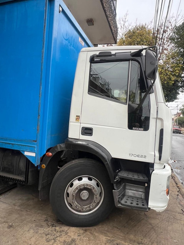 Iveco Tector Attack 170e22 Carrozado 2015 Muy Poco Andado !!