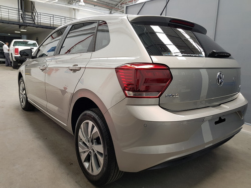 Imagen 5 de 25 de Volkswagen Polo 1.6 Highline Tip My 2022 0km Inmediata