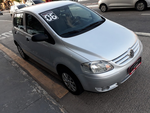 Volkswagen Fox 1.6 Plus Total Flex 5p