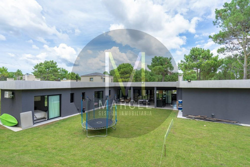 Imagen 24 de 25 de Casa Premium En Venta - 6 Ambientes - La Herradura - Pinamar