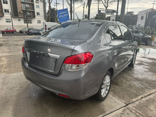 Dodge Attitude 1.2 Sxt Mt