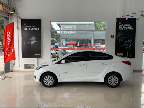 Imagem 3 de 8 de Hyundai Hb20s 1.6 Comfort Plus 16v Flex 4p Manual