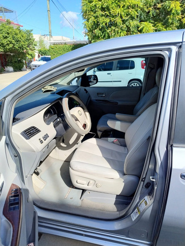 Toyota Sienna Xle Piel At