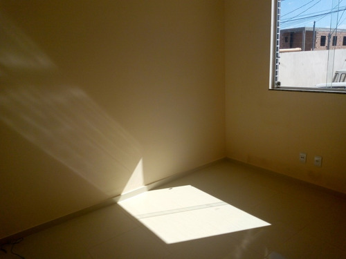 Apartamento Com Área Privativa Com 2 Quartos Para Comprar No Nacional Em Contagem/mg - 2730