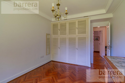 Exclusivo Chalet En Los Troncos: 4 Dormitorios Con Terreno Único
