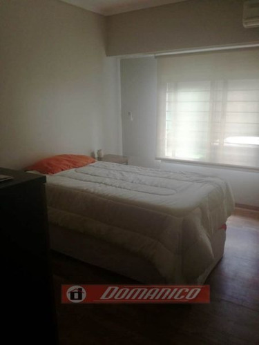 Imagen 9 de 16 de Casa En Venta En Castelar