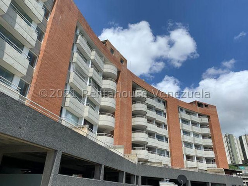 Apartamento En Venta En Los Samanes 23-1361 Yf