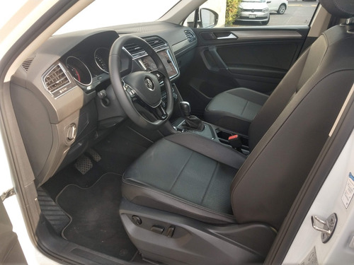 Imagen 11 de 14 de Volkswagen Tiguan Comfortline 1.4 7 Pasajeros Pile 2020
