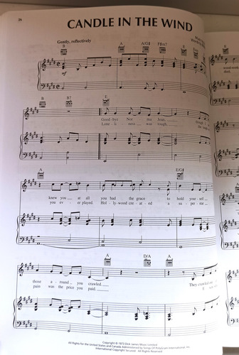 Libro Partitura Elton John To Be Continued - Piano Guitarra (Usado)