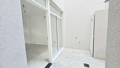 Departamento Ph En Venta En Capital Federal, Buenos Aires, Argentina