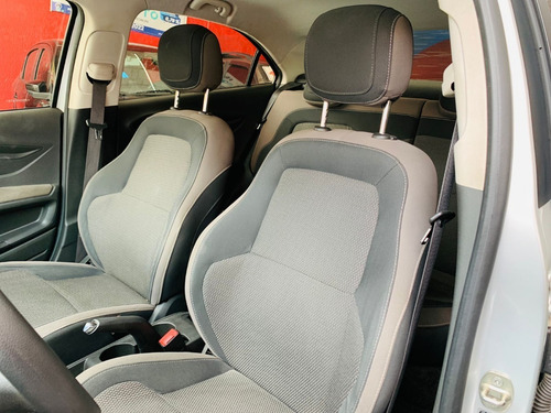 Imagem 8 de 12 de Chevrolet Prisma Lt 1.4 Flex 2015