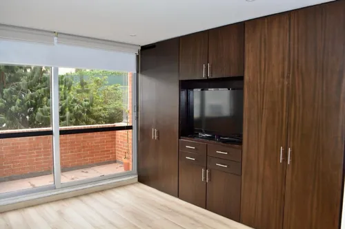 Apartamento En Arriendo En Los Rosales. Cod A22671
