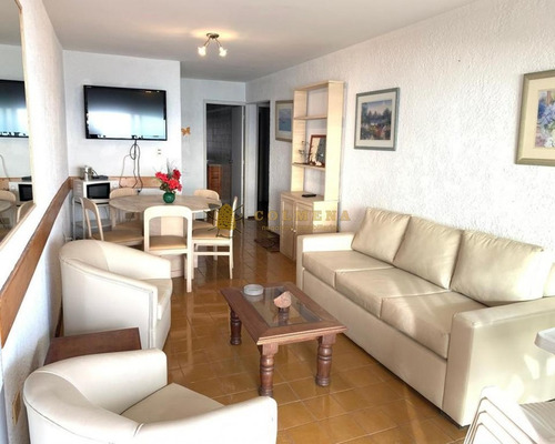 Apartamento En Mansa, Primera Linea - Consulte !!!!!!- Ref: 3965