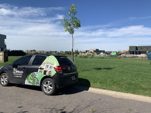 Imagen 4 de 8 de Oportunidad! Muy Lindo Lote De 806 Metros En El Barrio El Cantón - Norte
