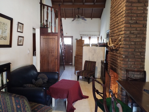 Apta Credito!! Retasada, Excelente Oportunidad! Zona Clásica De Bella Vista, A Dos Cuadras De La Iglesia San Francisco, Cercana A La Estación Del San Martin, Charter A Bs As, Y Zona Comercial.