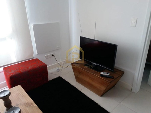 Imagen 3 de 14 de Apartamento De 1 Dormitorio En Peninsula +alquiler Invernal +vista Al Mar Desde El Dormitorio