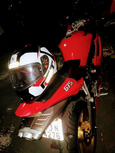 Imagem 3 de 4 de Triumph Daytona 675i