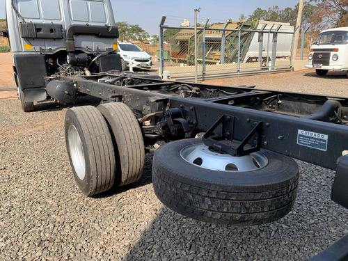 Imagem 6 de 11 de Ford Cargo 816 S