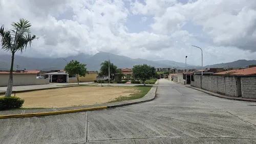 Casa - Canaima, Guatire - 328m2
