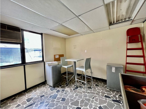 Se Vende Oficina 240m2 4b La Carlota