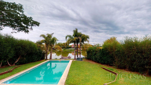 Tour 360º - Casa Al Lago Con Cuatro Dormitorios En Los Sauces